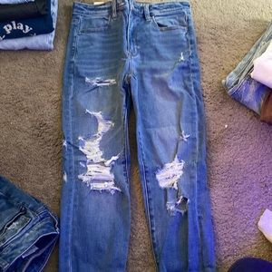 Selling size 6 American Eagle Ripped Jeans